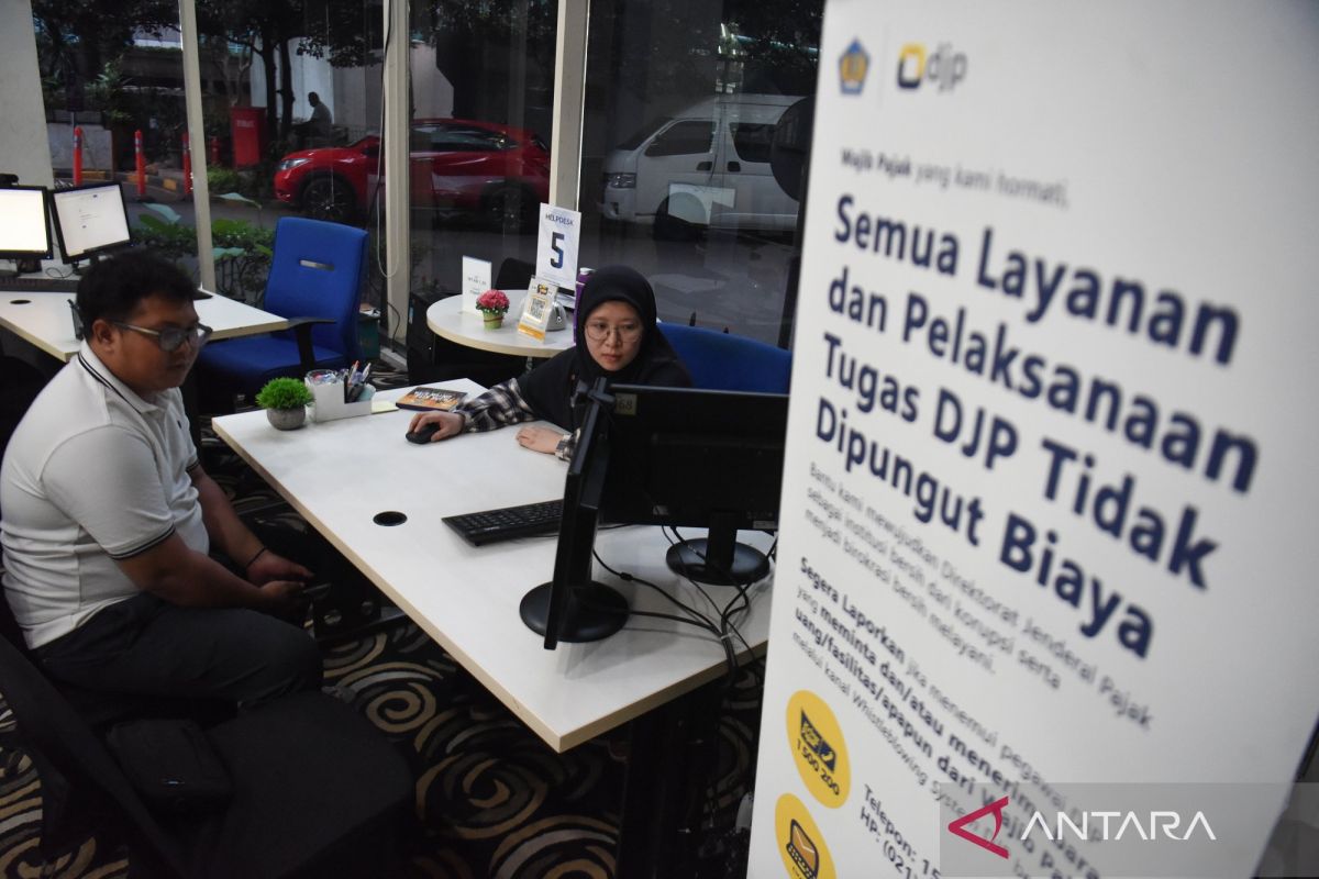 Pengamat usulkan RI turunkan target pajak di tengah pelemahan ekonomi