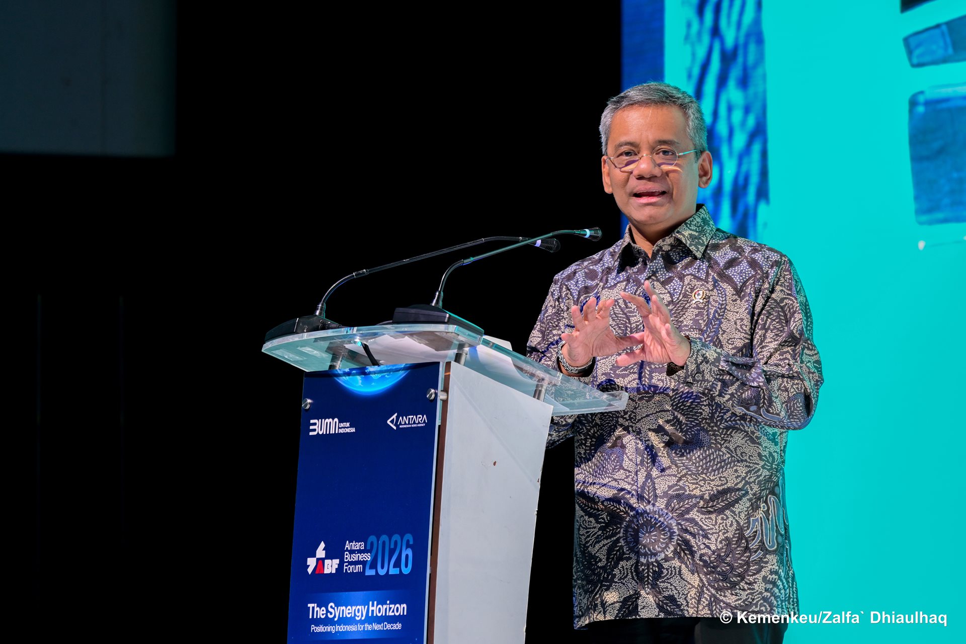 Menkeu Audit Restitusi Pajak, Awas Jadi ‘Utang Terselubung’ hingga Pukul PMI Manufaktur